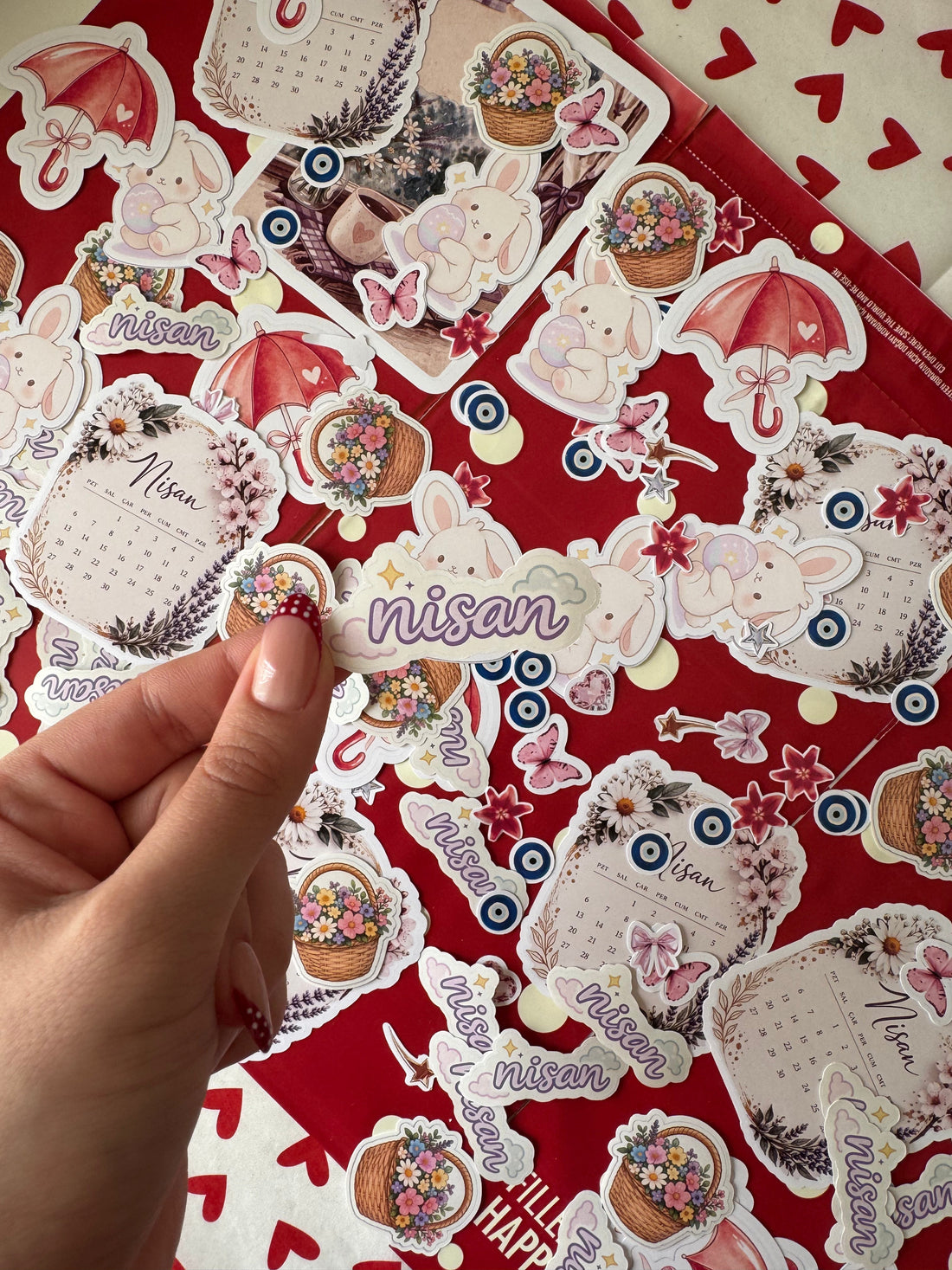 Nisan Sticker Kulübü - Bu Ayın Koleksiyonunda Neler Var?