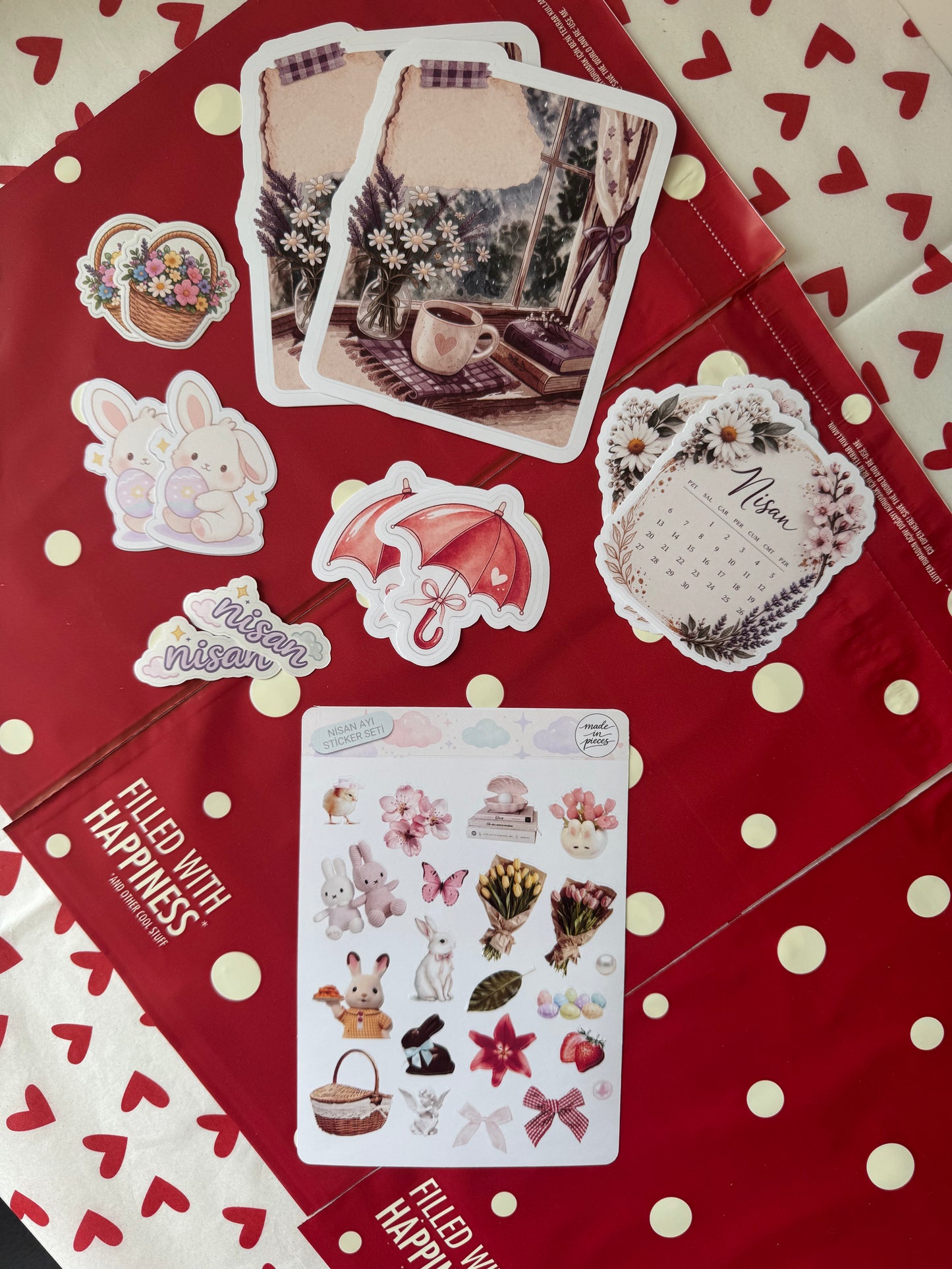 Nisan Sticker Kulübü - Aylık Koleksiyon - Made in Pieces